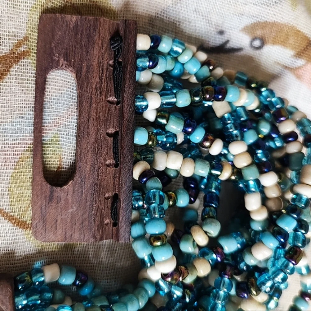 Wood Clasp Seed Beaded Blue Turquoise Cream Twisted Stretch Vintage Bracelet MCM
